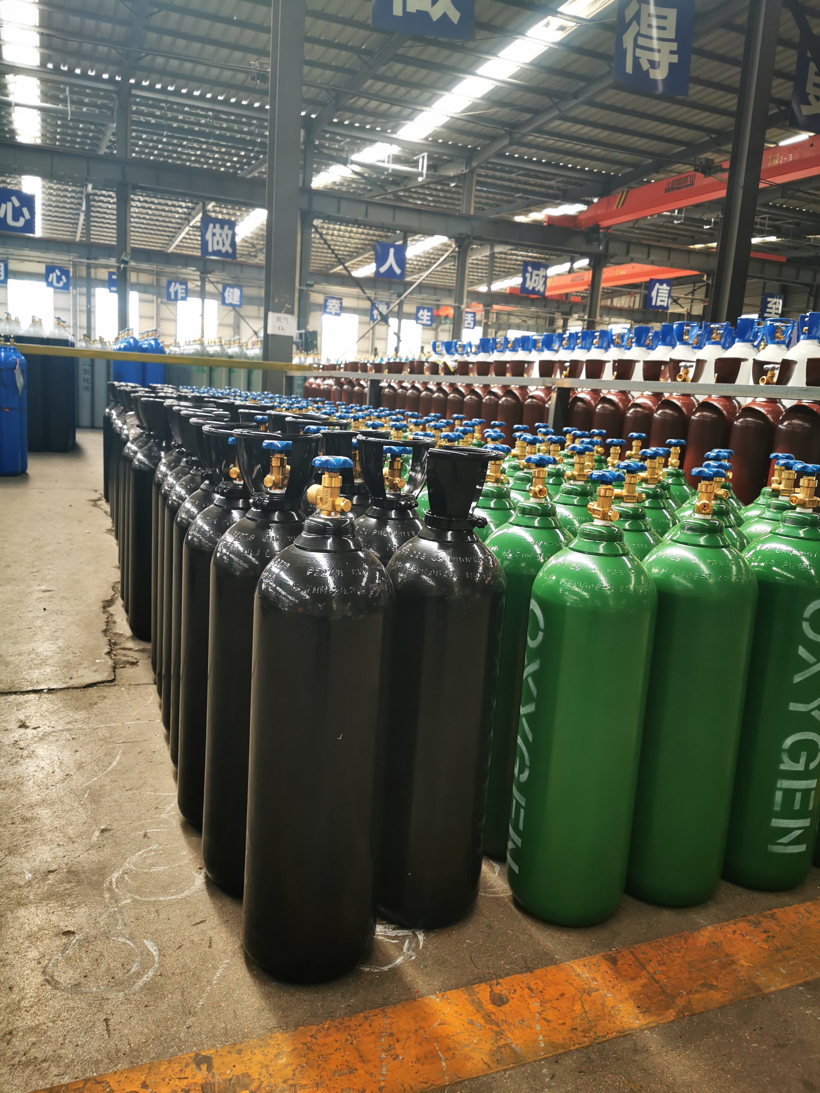 20L 200bar 5.7mm ISO TPED High Pressure Vessel Seamless Steel Gas Cylinder